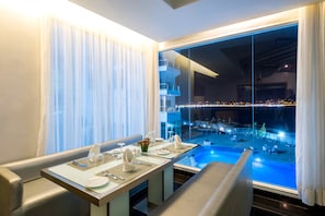 2 restaurants; breakfast, lunch, and dinner served - Hotel Farah Tanger (Tangier)