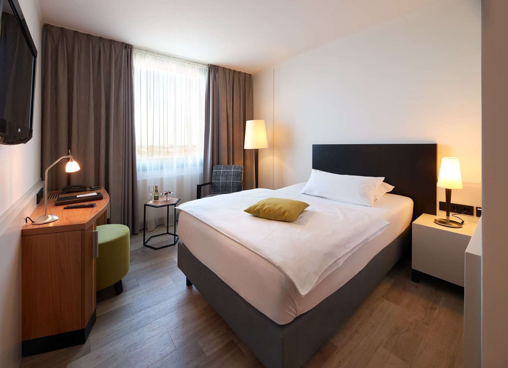Ropa de cama hipoalergénica y minibar 