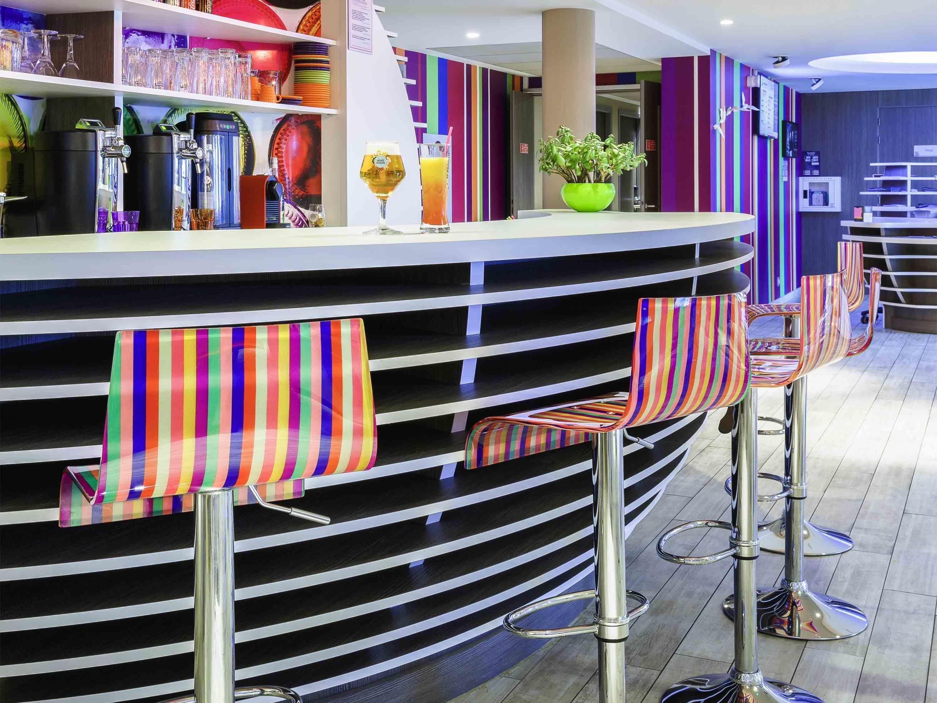 Bar (en el alojamiento)