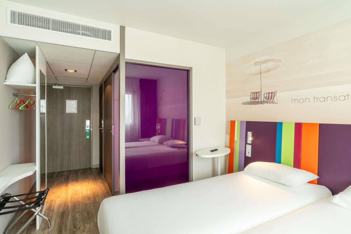 Standard Twin Room, 2 Twin Beds | Desk, blackout drapes, soundproofing, free WiFi
