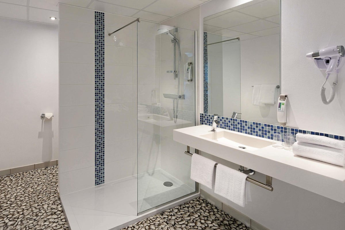 desk, laptop workspace, blackout curtains, soundproofing