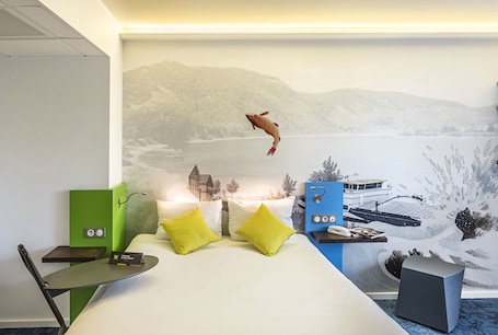 Standard Double Room, 1 Double Bed | Desk, laptop workspace, blackout drapes, soundproofing