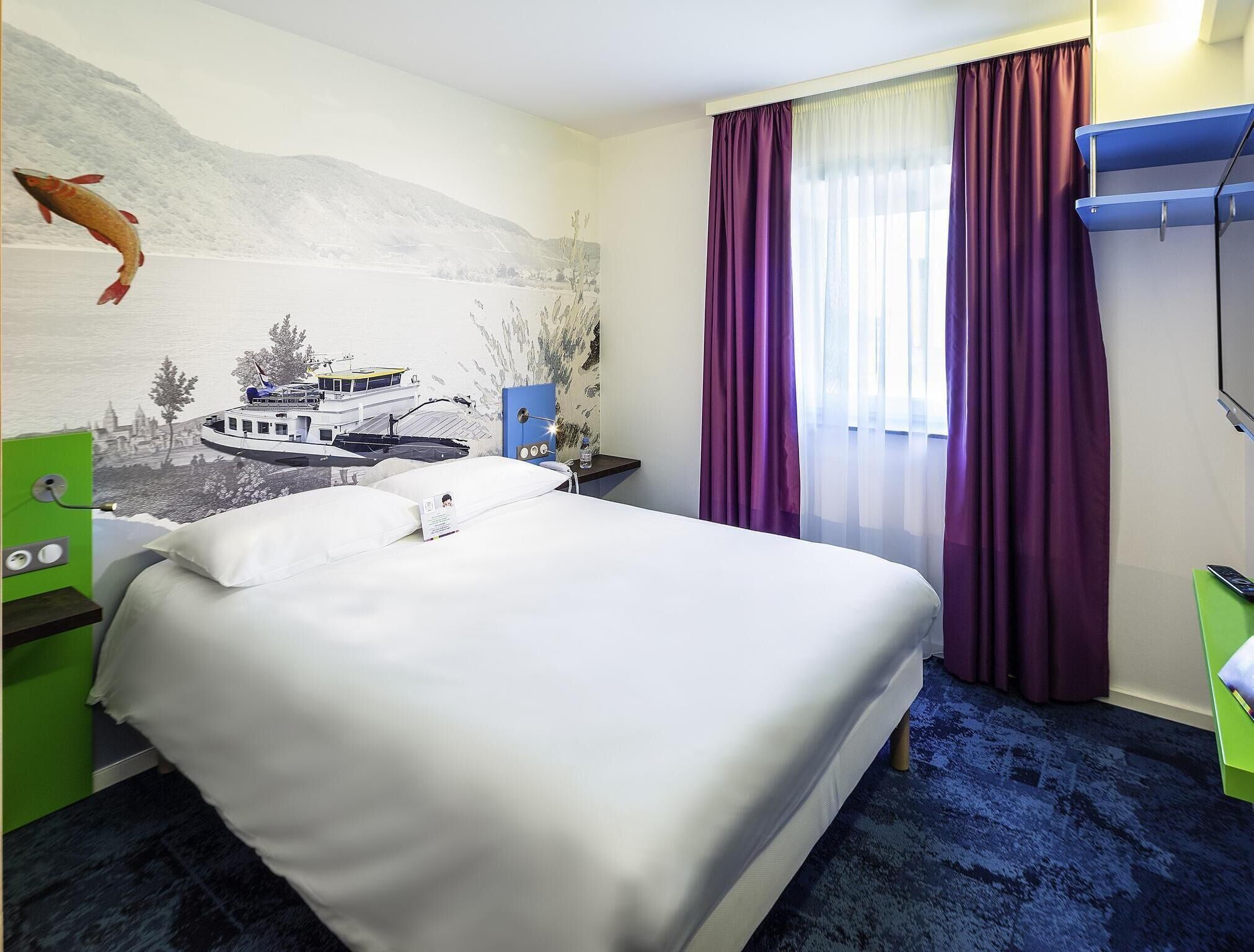 Standard Double Room, 1 Double Bed | Desk, laptop workspace, blackout drapes, soundproofing