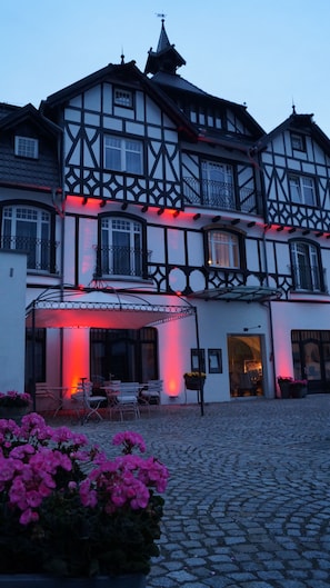 Fachada de la propiedad