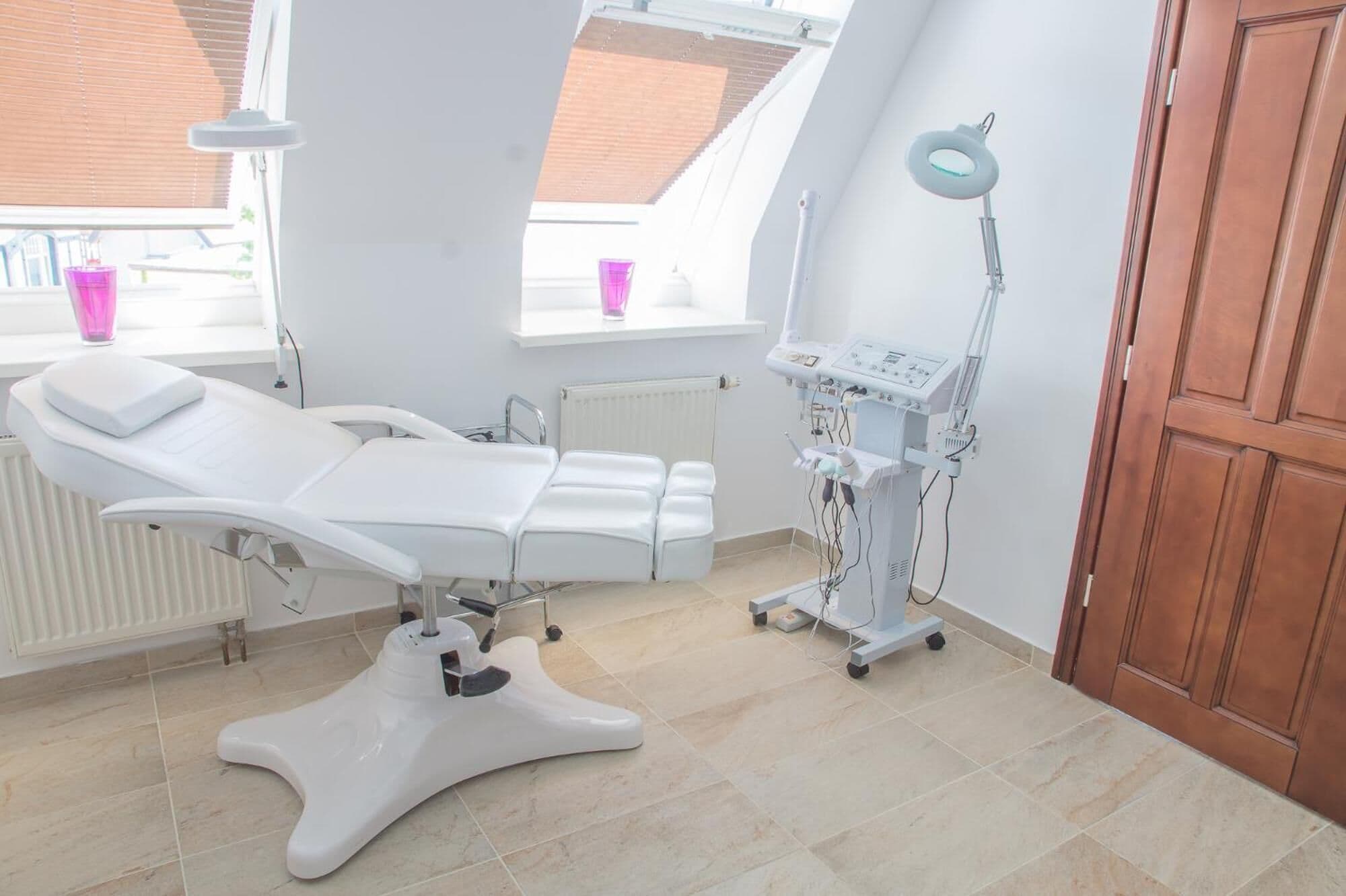 couples treatment room(s), body treatments, body scrubs, facials