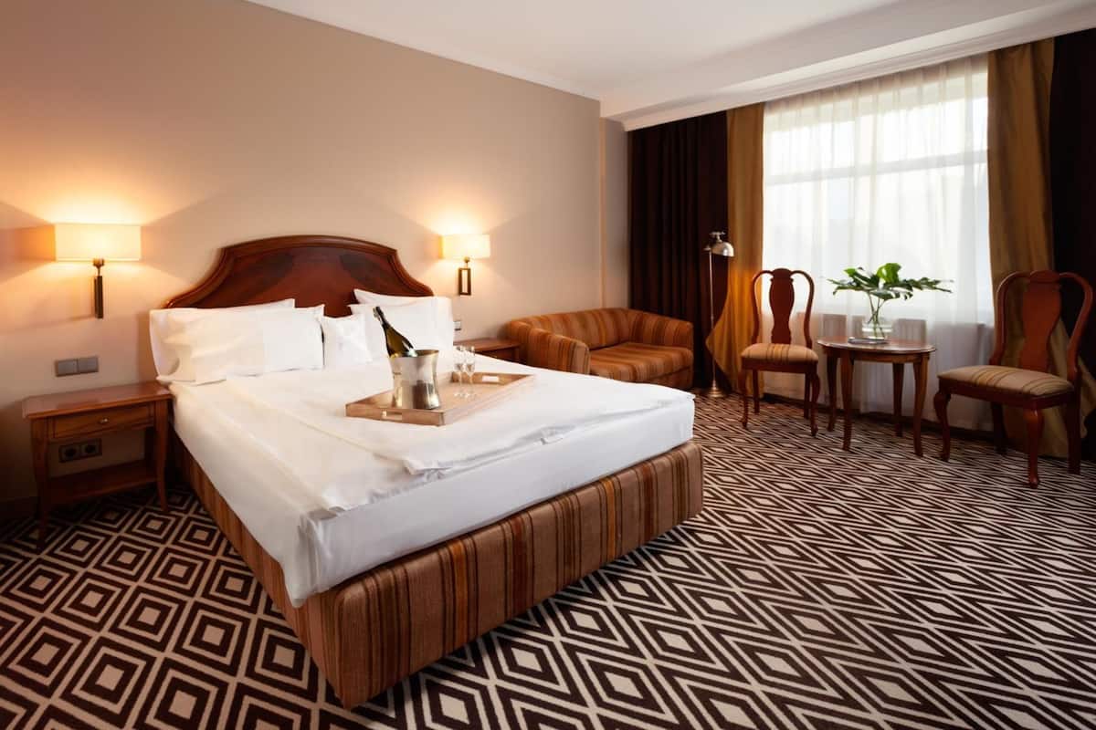 in-room safe, desk, soundproofing, cots/infant beds