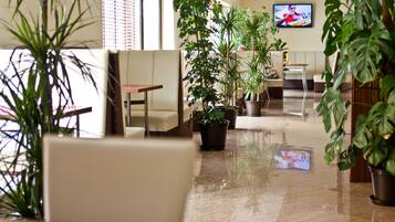 Habitación triple | Escritorio, camas extra y wifi gratis