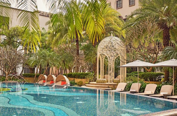 Piscine extérieure