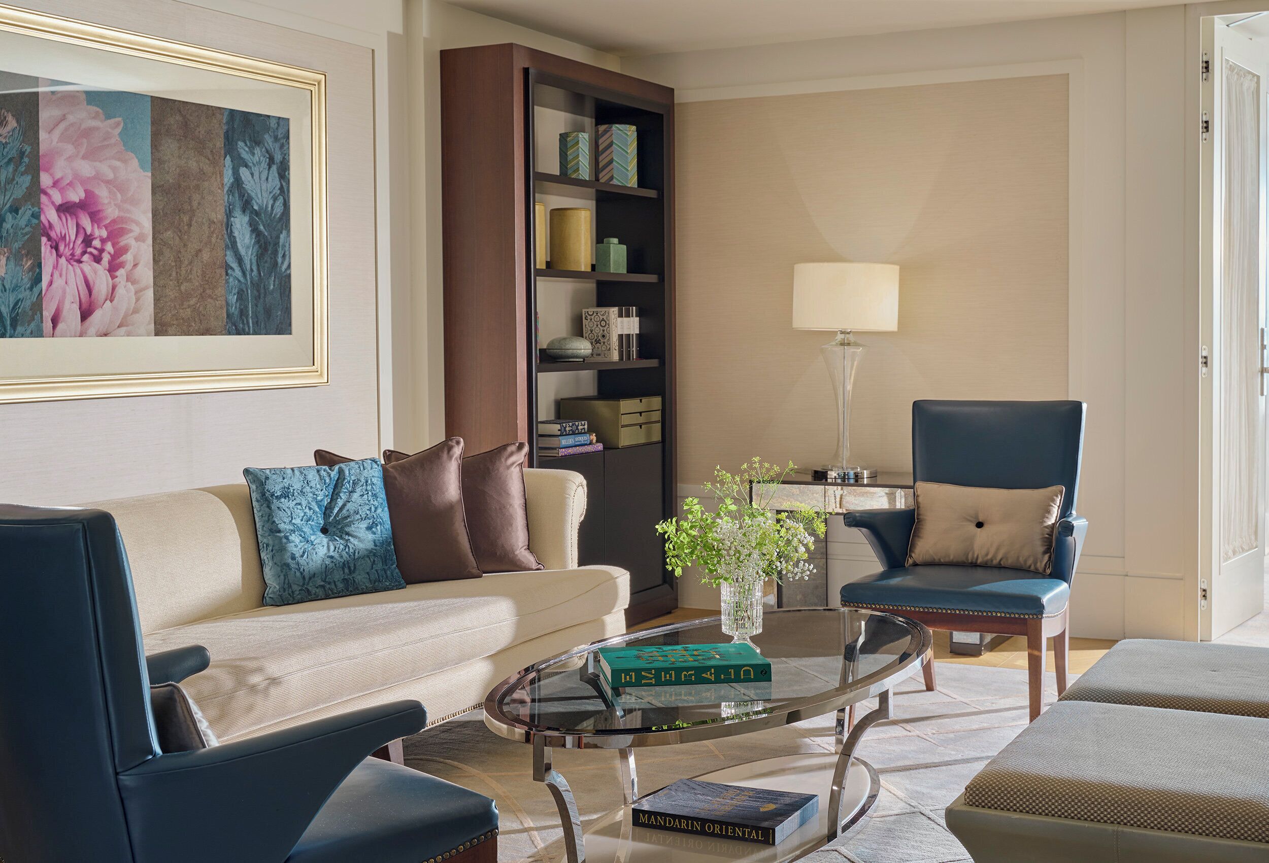 Lifestyle, Club Suite, 1 King Bed | Premium bedding, down comforters, minibar, in-room safe