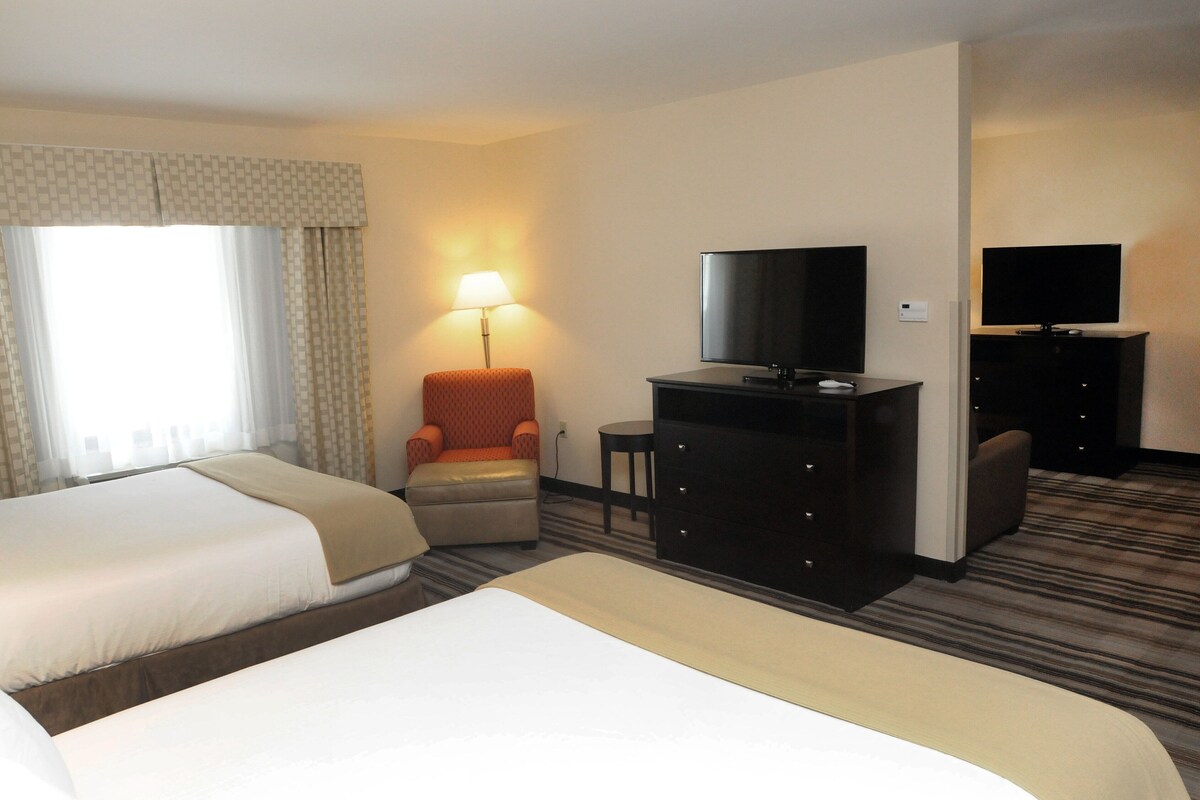 Suite, 2 Queen Beds (Additional Living Area) | Desk, blackout drapes, iron/ironing board, WiFi (free)