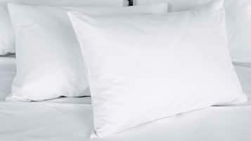 Chambre, 2 lits doubles, non-fumeur | Accès au Wi-Fi (inclus), literie fournie, réveille-matin