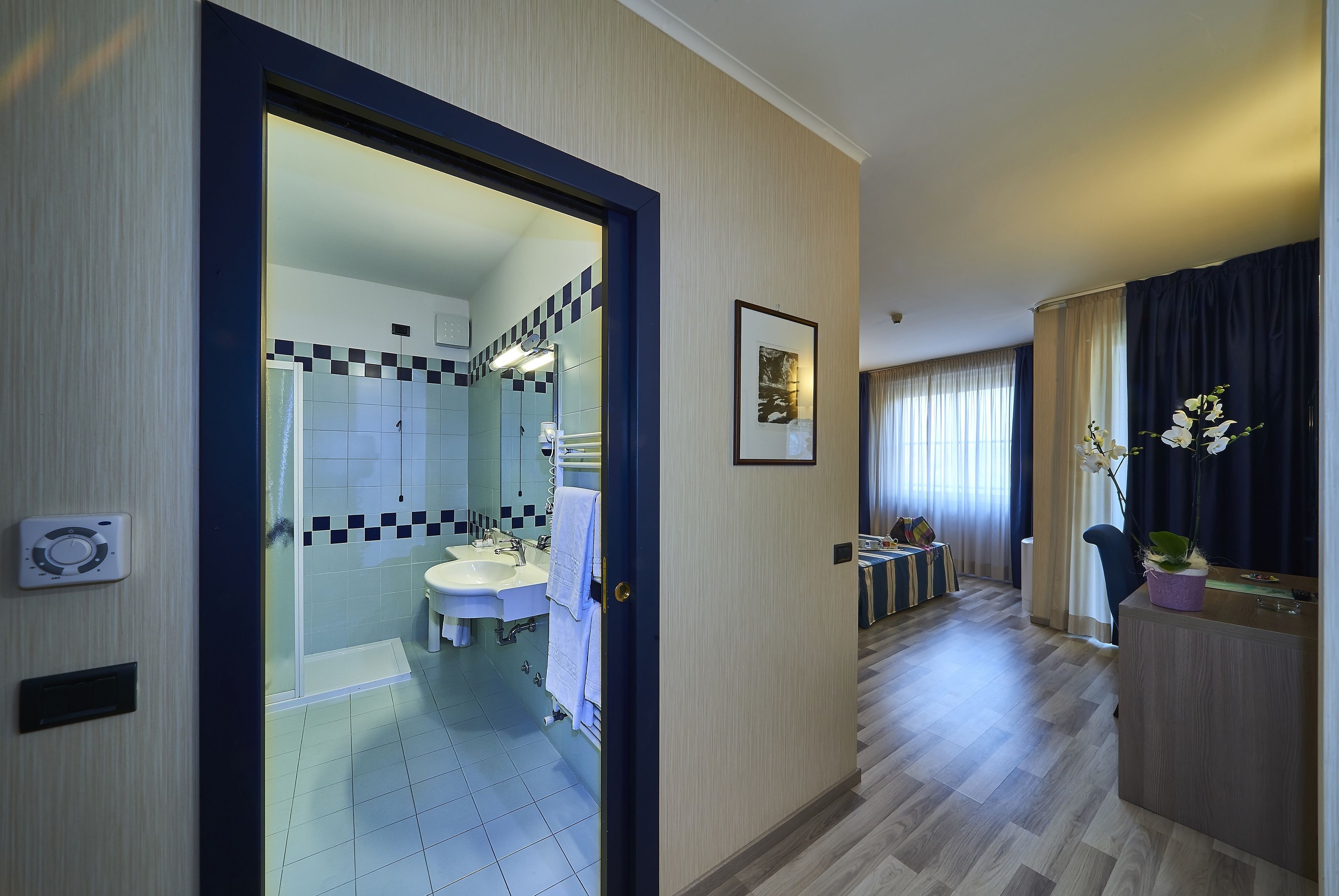 superior double room | premium bedding, minibar, in-room safe, desk