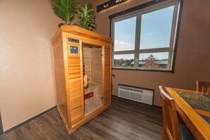 Superior-Suite, 4 Schlafzimmer, Sauna | Zimmerausstattung
