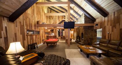 Log Cabin Lodge & Suites