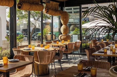 Restaurant. Hotel Baltum