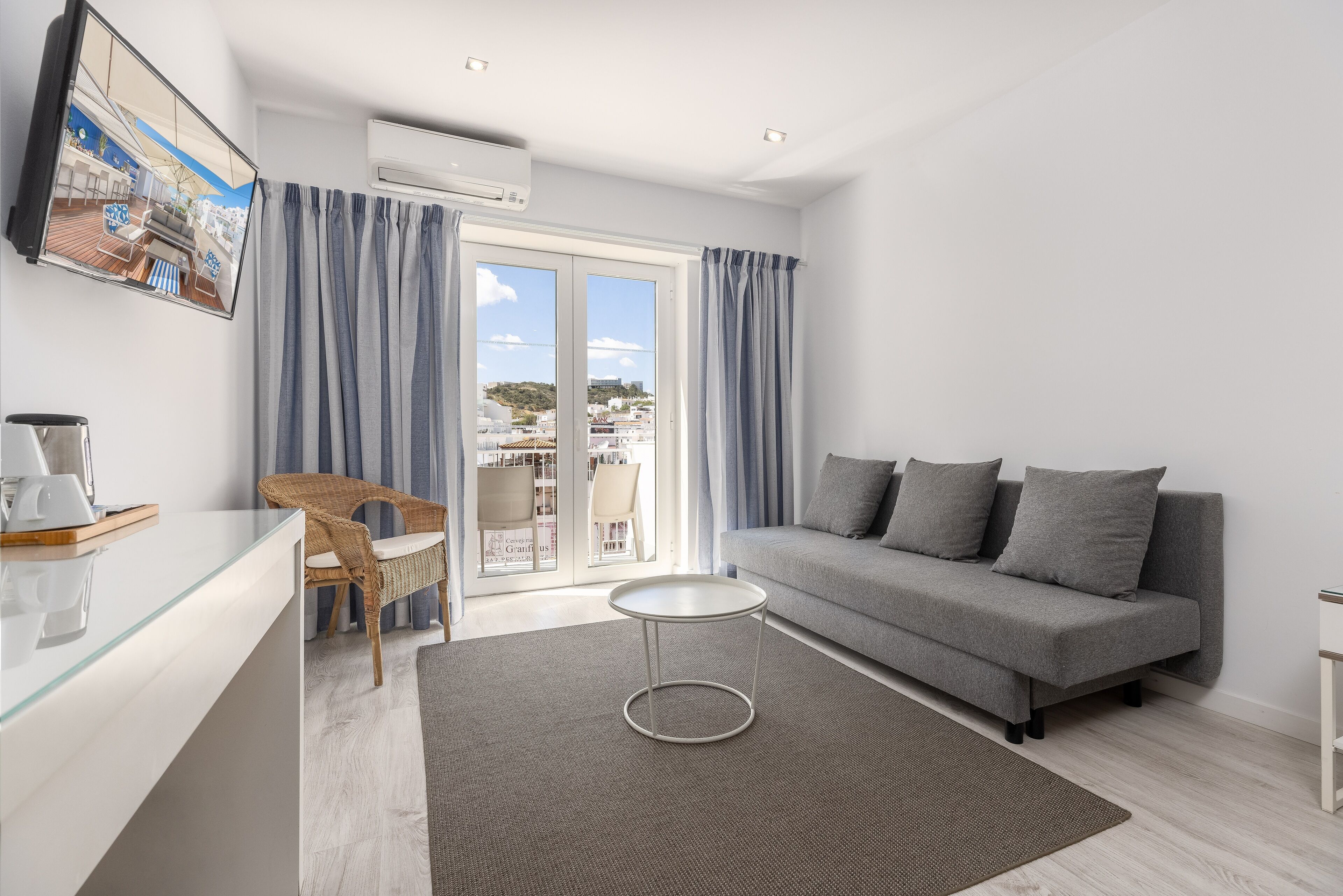 family room | living area | lcd tv