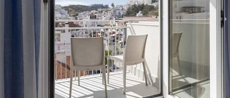 Double or Twin Room, Balcony | Premium bedding, in-room safe, soundproofing, free WiFi