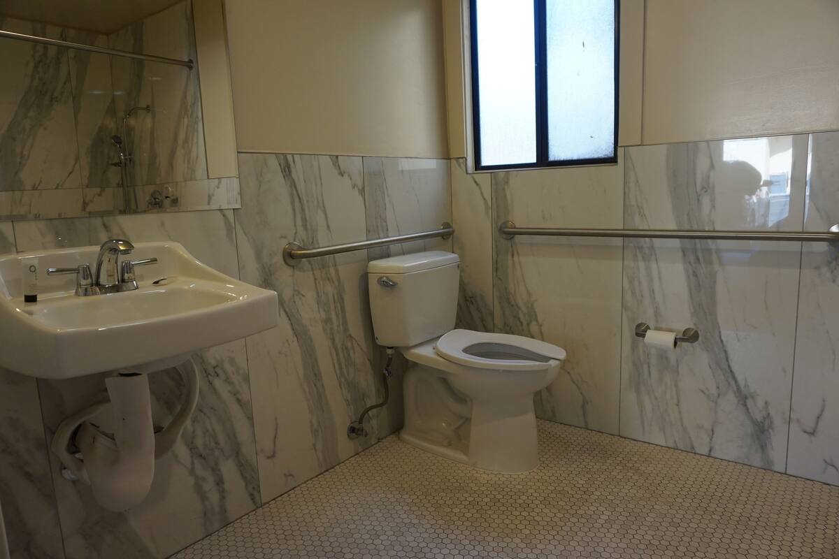 Accessible Queen Room | Bathroom sink
