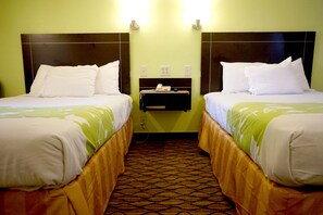 Standard Double Room | Desk, iron/ironing board, free WiFi