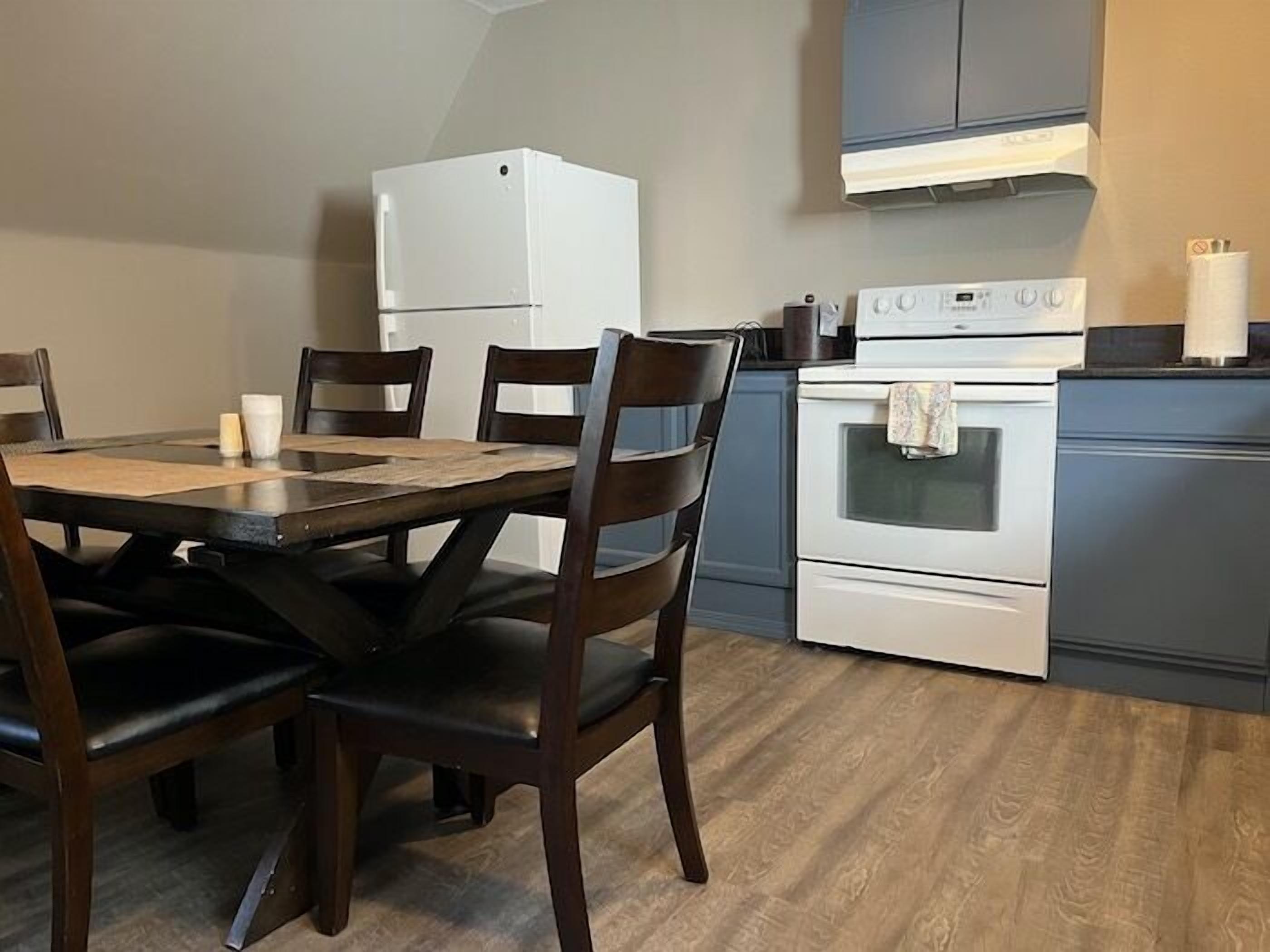 queen villa | private kitchen | microwave, coffee/tea maker, eco-friendly cleaning products