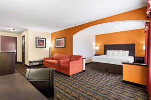 Suite, 1 King Bed with Sofa bed, Non Smoking, Refrigerator & Microwave (with Sofabed) | Individually furnished, iron/ironing board, free WiFi, bed sheets - Best Western Kenosha Inn (Broken Arrow)