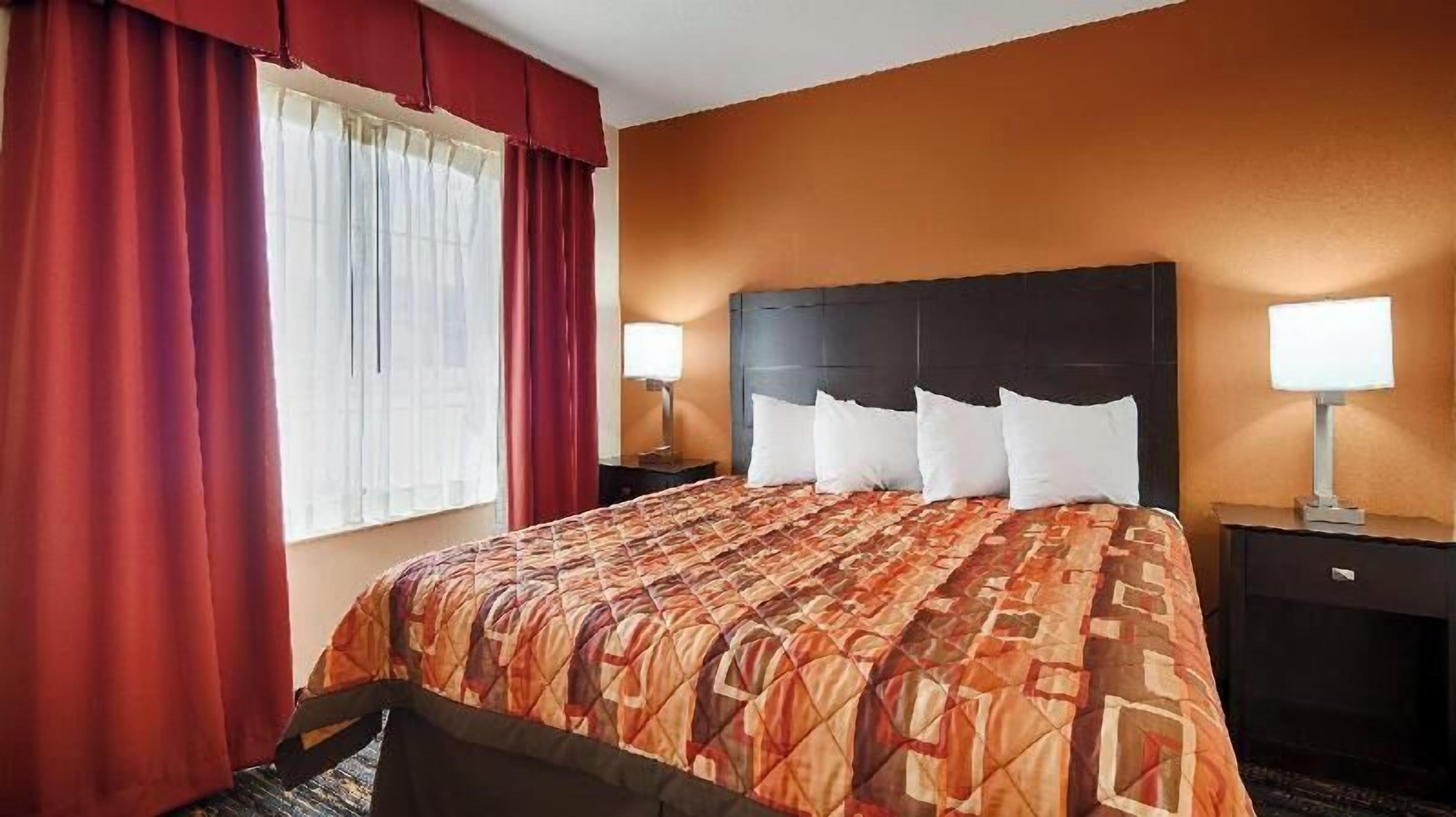 特色家居、熨斗/熨衣板、免费 WiFi、床单