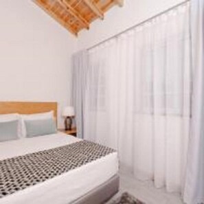 Villa, 3 habitaciones, Terraza, vista al mar | Caja de seguridad en la habitación y decoración personalizada