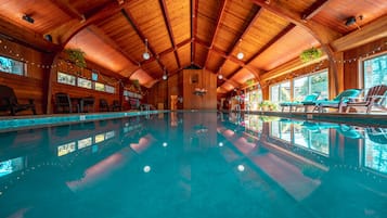 Indoor pool, pool loungers