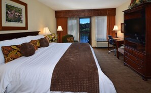 King Lakeview | 1 bedroom, premium bedding, in-room safe, individually decorated