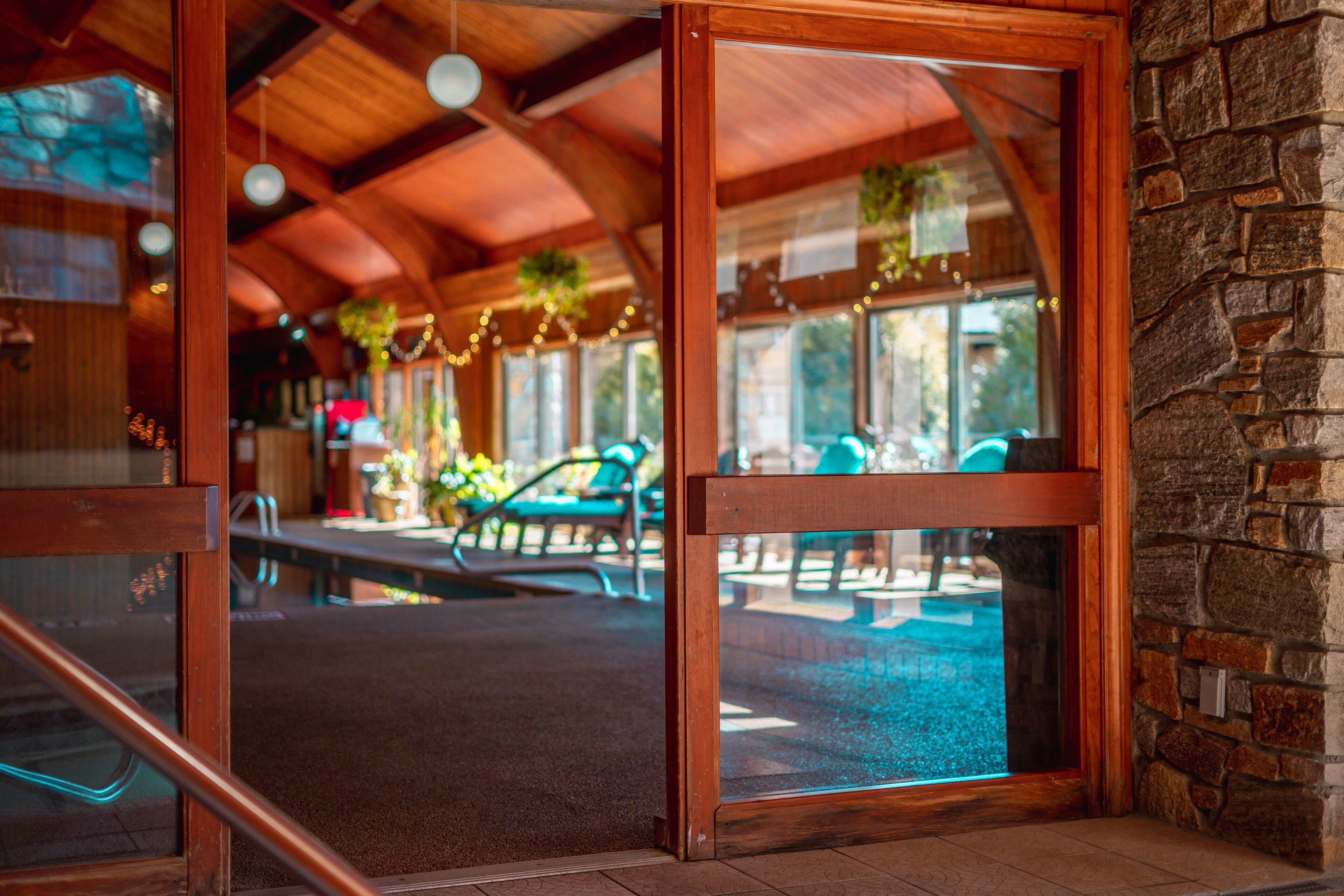 indoor pool, pool loungers