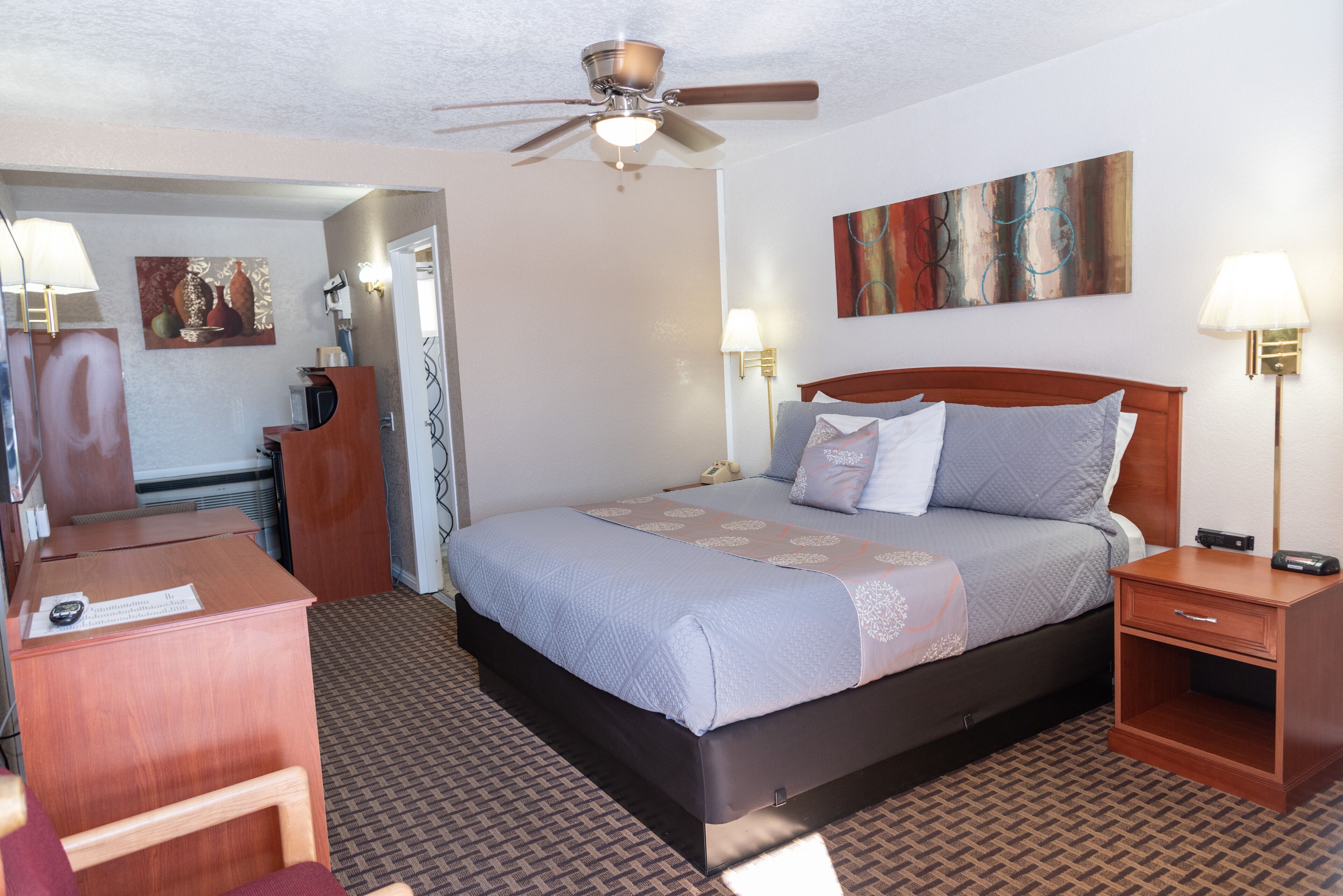 Esquire Inn — photo 13