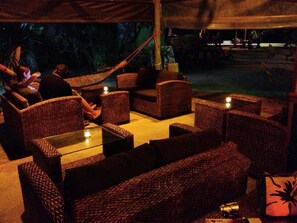 Aamiainen, lounas ja illallinen; kansainvälinen keittiö 