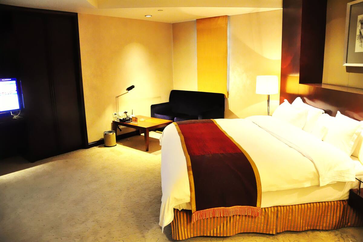 Family Suite (Deluxe) | Minibar, in-room safe, desk, blackout drapes