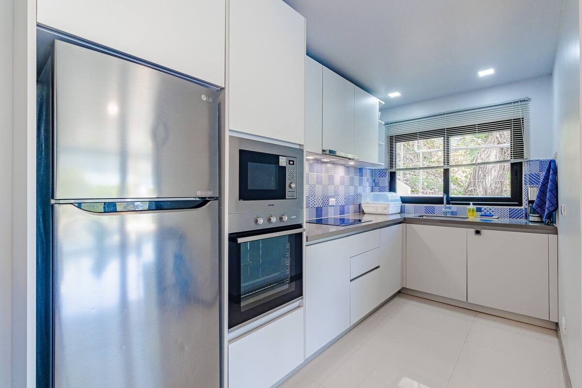 2 bedroom andaman deluxe suite | private kitchenette | fridge, microwave, stovetop, coffee/tea maker