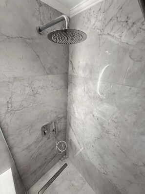Studio, Pool View | Bathroom | Shower, hair dryer, towels - Captain's Studios & Apartments (Corfu)