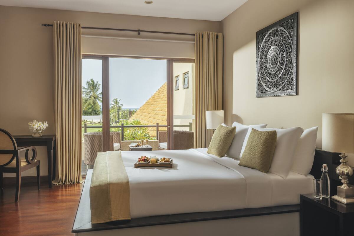 bay suite | 1 bedroom, egyptian cotton sheets, premium bedding, tempur-pedic beds