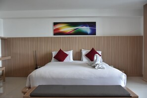 Romantic Room | Minibar, in-room safe, desk, free WiFi - Lae Lay Suites (Karon)