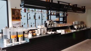 Desayuno buffet (con cargo)