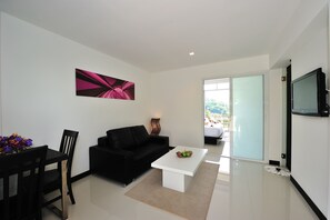 Executive Suite | Living room