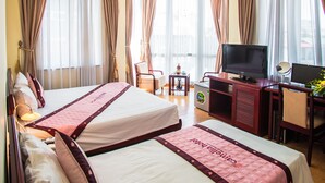 Family Room | Minibar, in-room safe, desk, soundproofing - Camellia 4 Hotel (Hanoi)