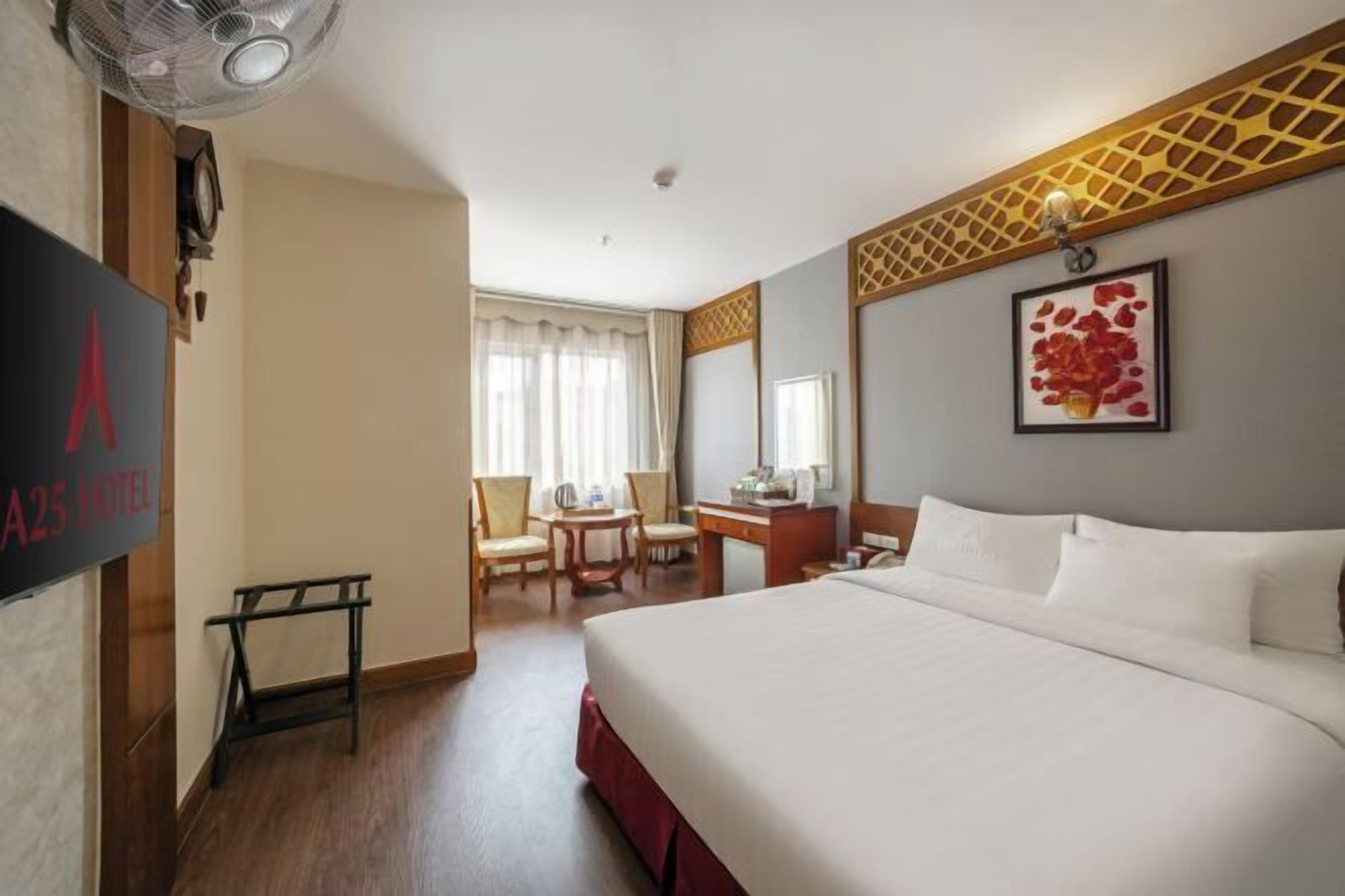 Minibar, Zimmersafe, Verdunkelungsvorhänge, Bügeleisen/Bügelbrett