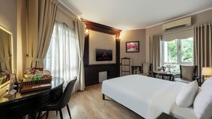 Phòng đôi Deluxe | Minibar, két bảo mật tại phòng, màn/rèm cản sáng