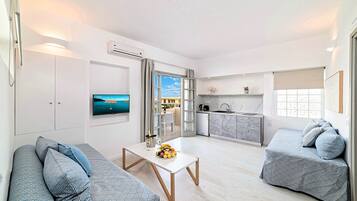 Family Suite | Egyptian cotton sheets, premium bedding, down comforters