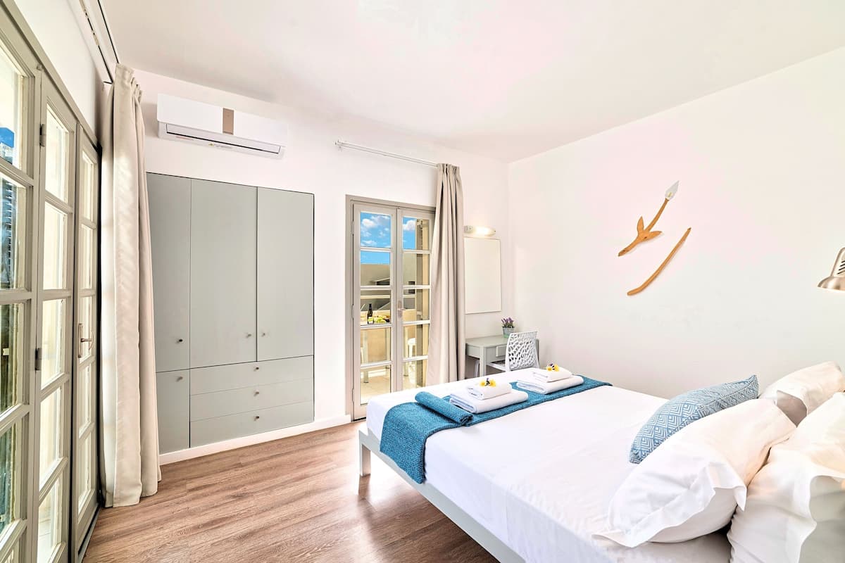 family suite | egyptian cotton sheets, premium bedding, down duvets