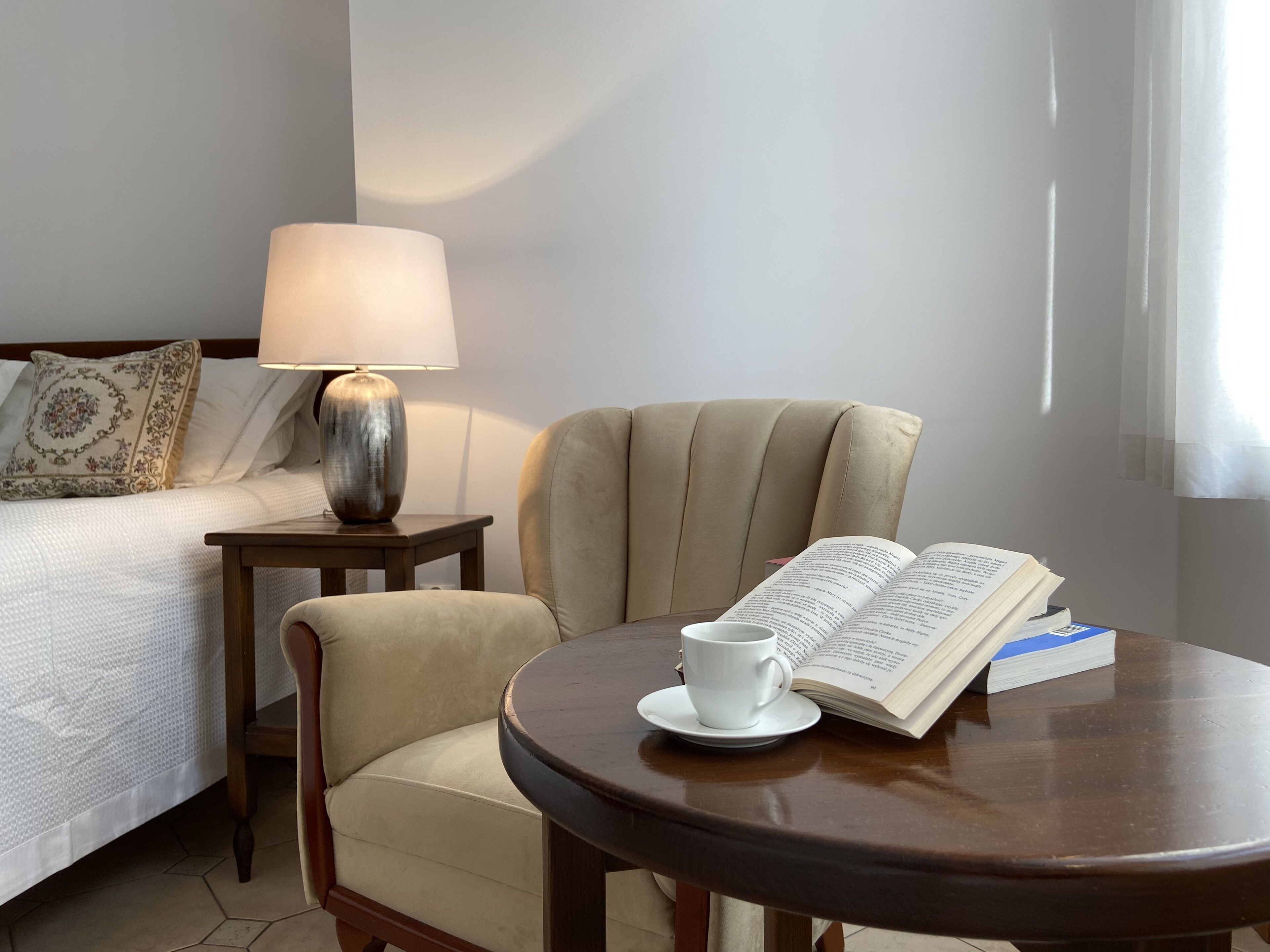 deluxe apartment | egyptian cotton sheets, hypo-allergenic bedding, memory-foam beds