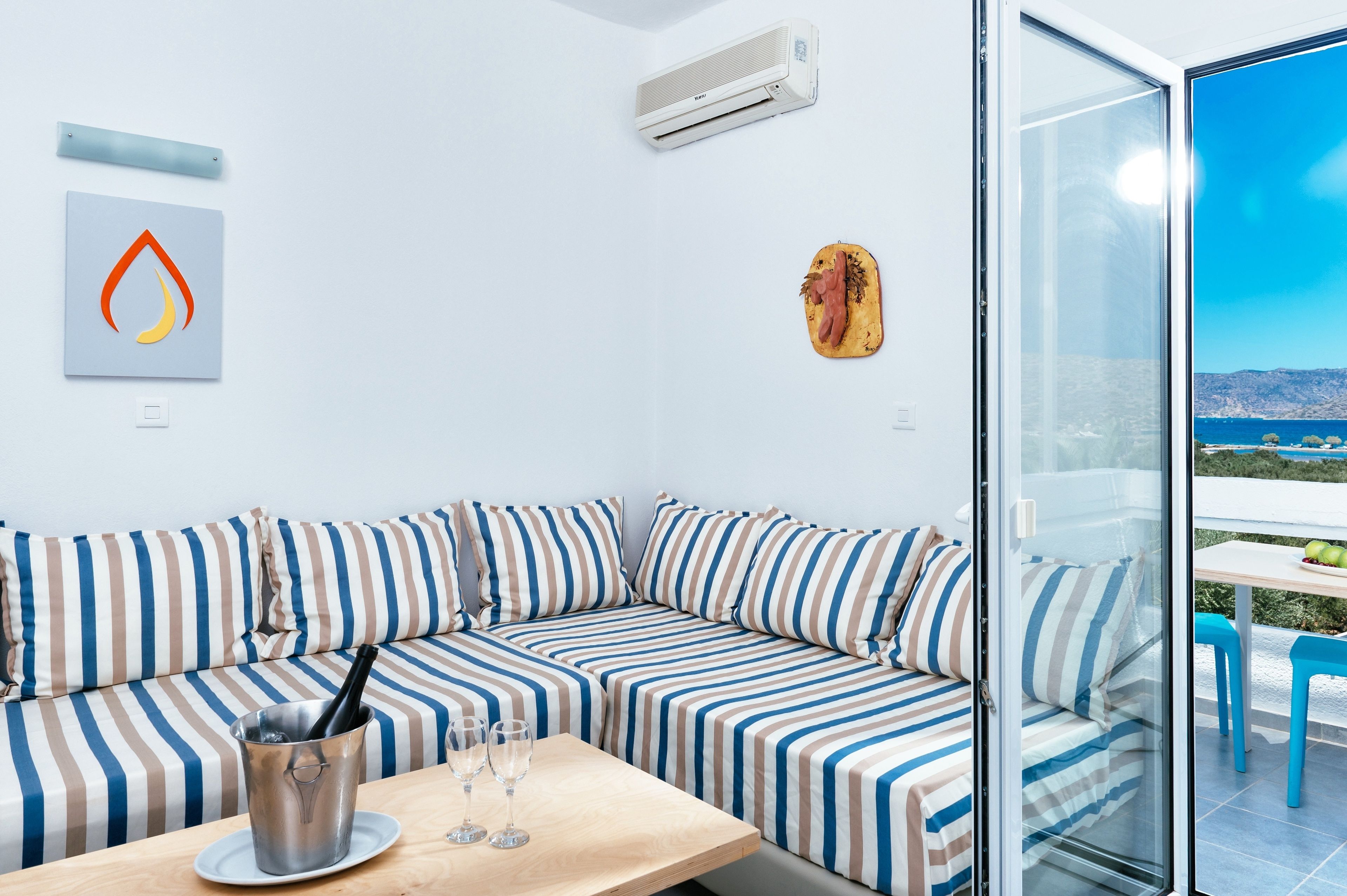 family room, sea view | living area | tv