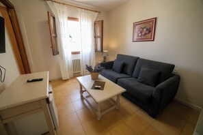 40-inch LCD TV with digital channels, TV - Villa Turística de Cazorla (Cazorla)