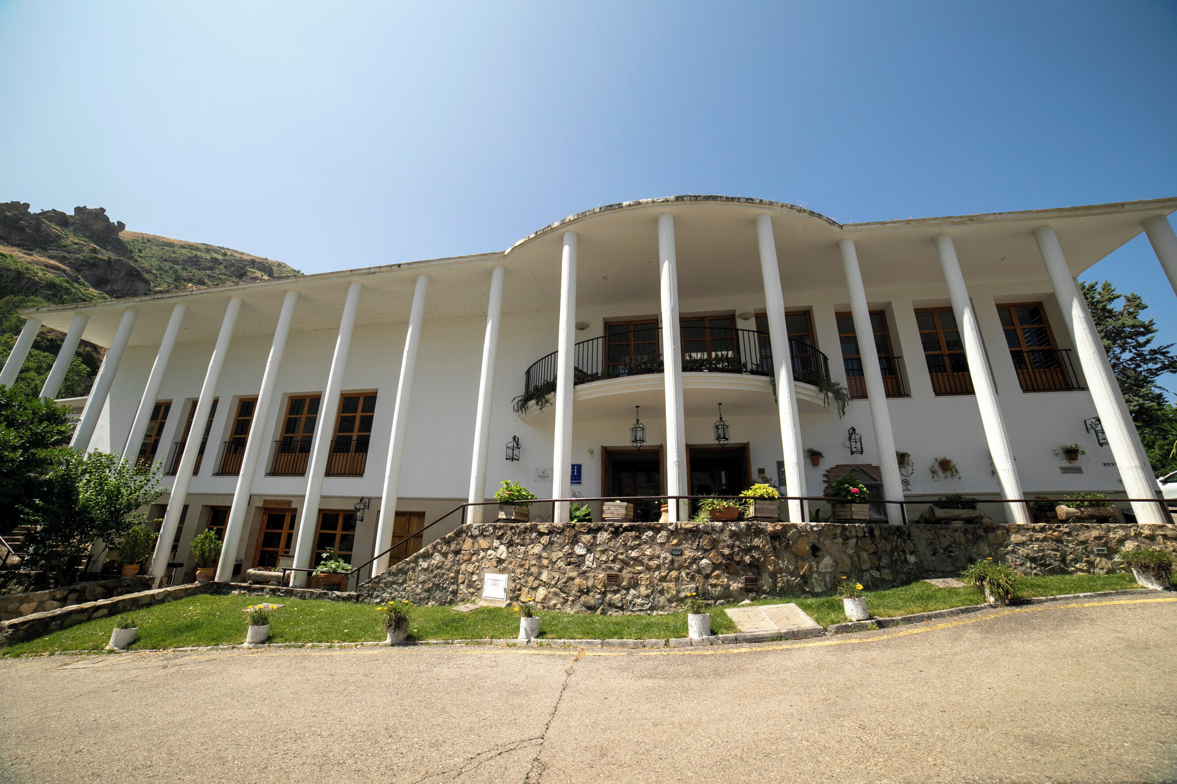 Mặt tiền nơi lưu trú