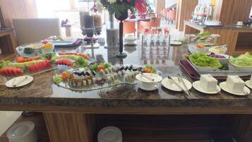 Daily buffet breakfast for a fee