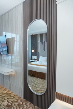 In-room safe, free WiFi, bed sheets, wheelchair access